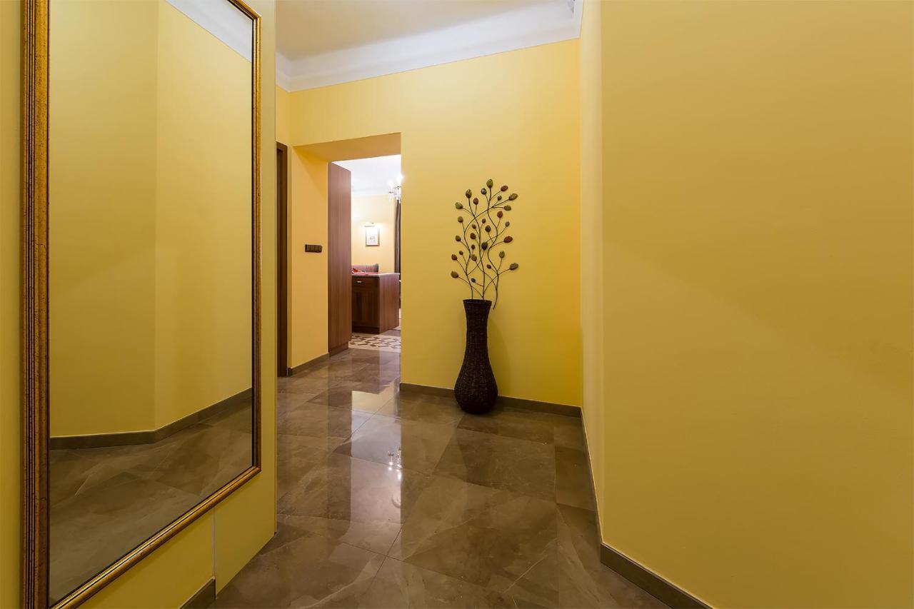 In Heart Of Prague - 2Br 2Ba Elegant Downtown Apt 외부 사진