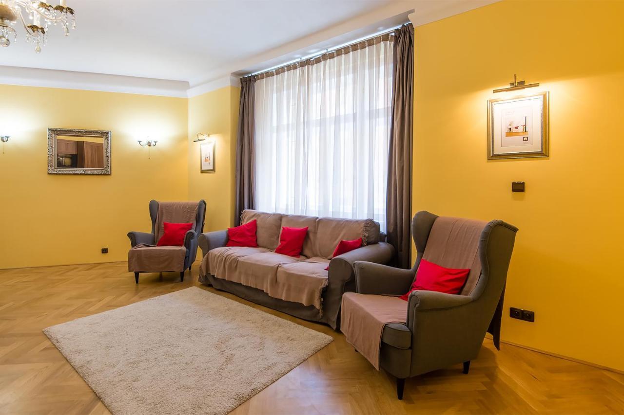 In Heart Of Prague - 2Br 2Ba Elegant Downtown Apt 외부 사진