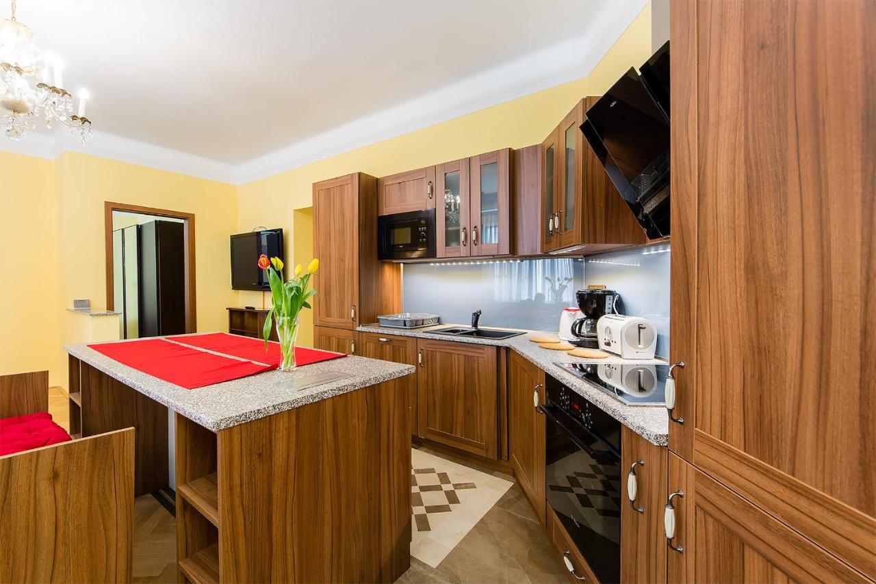 In Heart Of Prague - 2Br 2Ba Elegant Downtown Apt 외부 사진