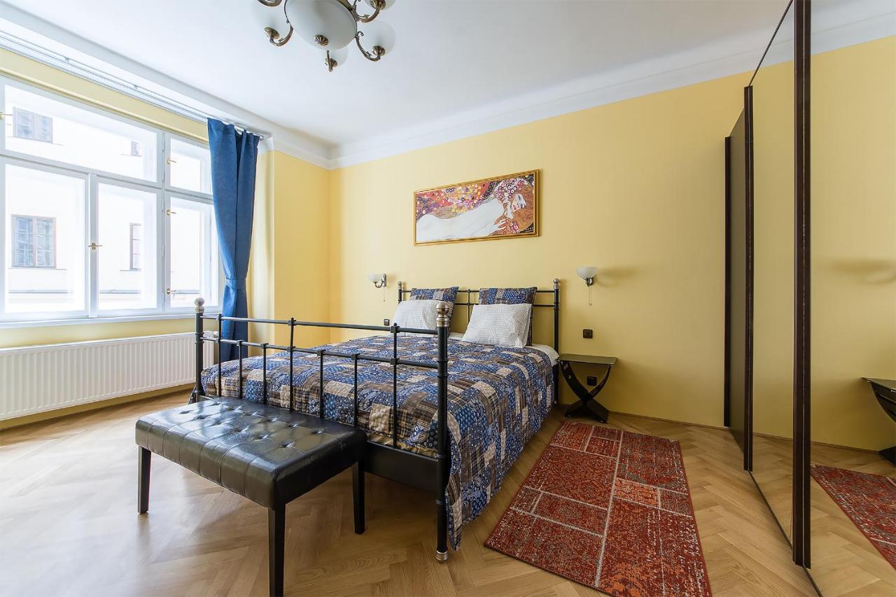 In Heart Of Prague - 2Br 2Ba Elegant Downtown Apt 외부 사진